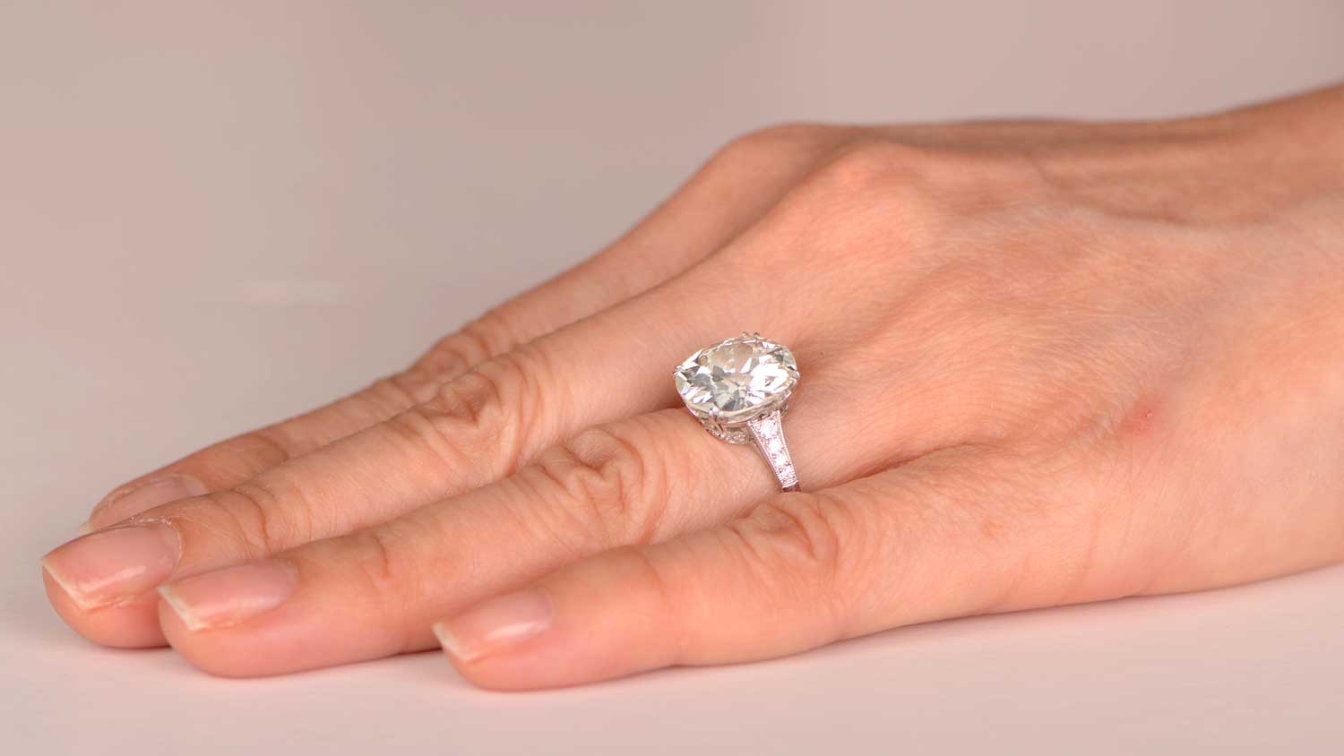 How To Find A Carat Diamond Ring That Is 5 Carat or Greater