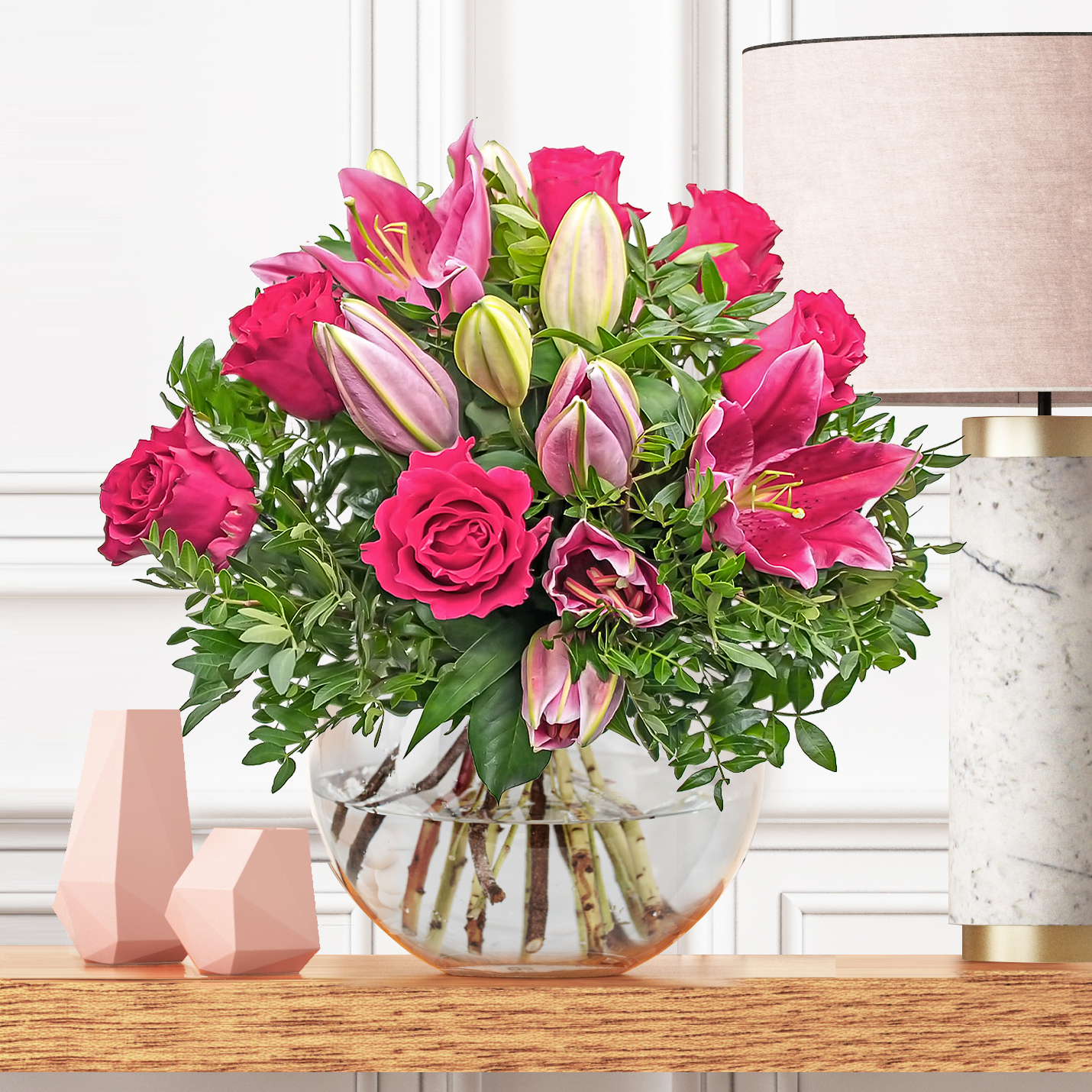 Present Online Delivery Of Affordable Flowers Singapore On Memorable Dates